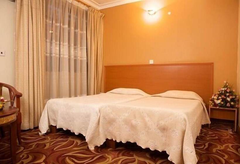 اتاق لوکس, Ivys