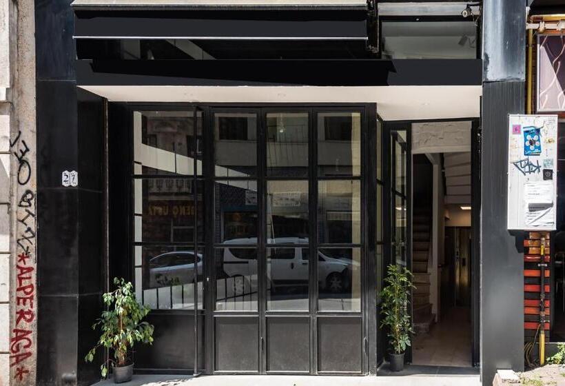 اتاق لوکس, Pesa Suites