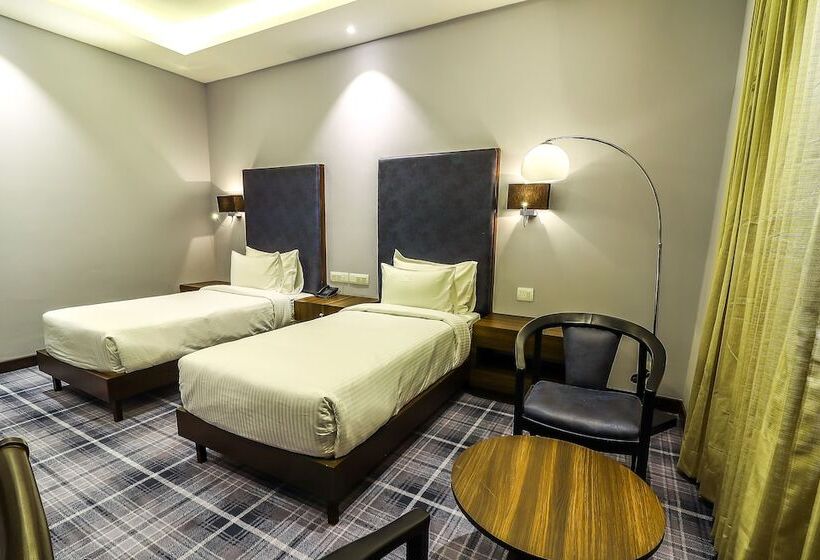 غرفة ديلوكس, Piccadily Raipur