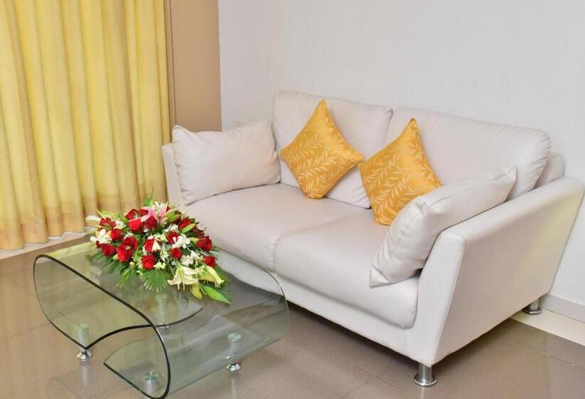 Номер Executive, Seasons  Rajkot