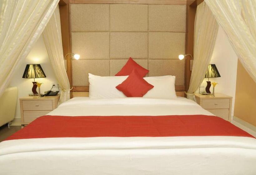 Quarto Executivo, Seasons  Rajkot