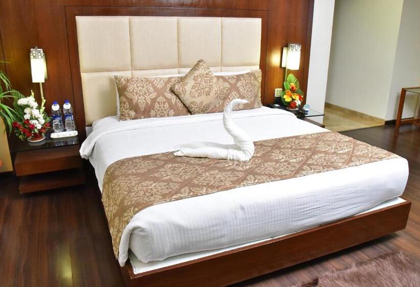 Suíte Executivo, Seasons  Rajkot