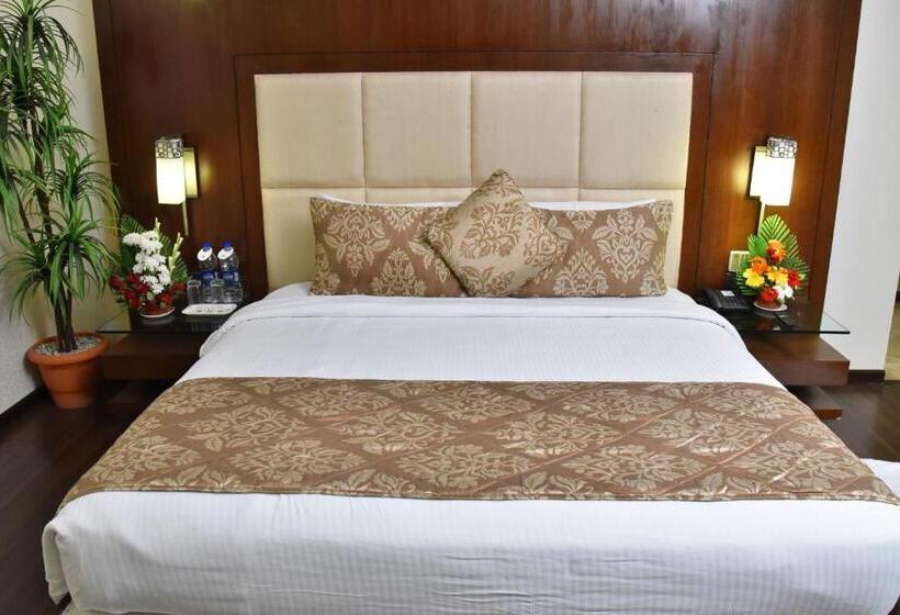 Suíte Executivo, Seasons  Rajkot