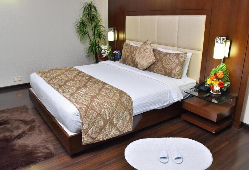 Президентский Люкс, Seasons  Rajkot