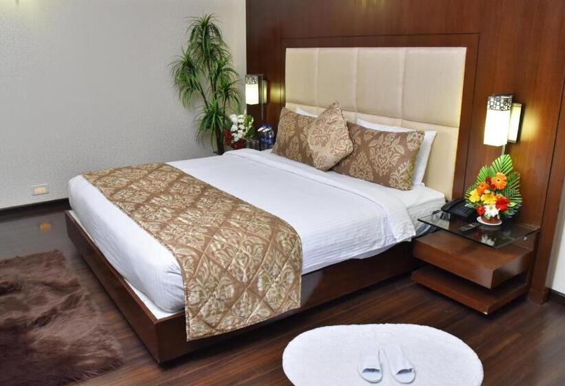 Suíte Executivo, Seasons  Rajkot