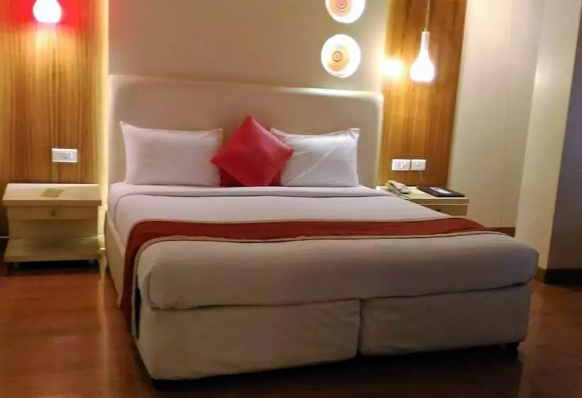 スイート, Taj Tristar