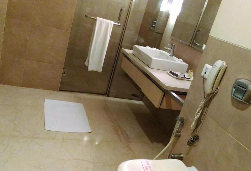 חדר סופריור, Taj Tristar