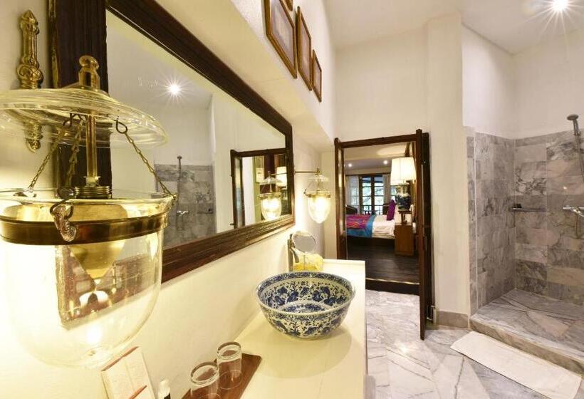 带2个卧室和按摩浴缸的别墅, Zantiis Ndol Villas