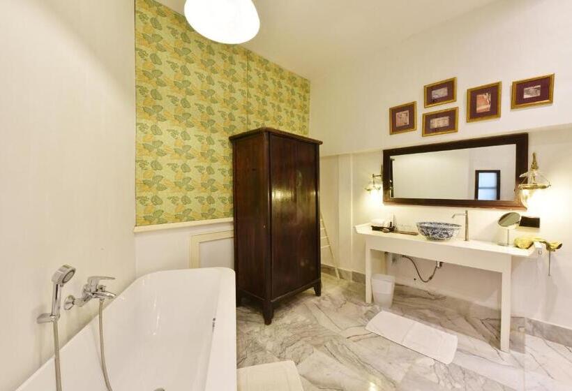 带2个卧室和按摩浴缸的别墅, Zantiis Ndol Villas