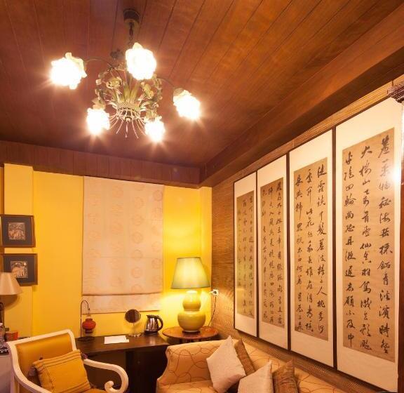 豪华两卧室公寓, Zantiis Ndol Villas