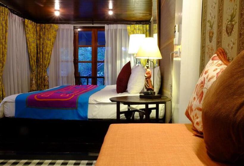 带2个卧室和按摩浴缸的别墅, Zantiis Ndol Villas