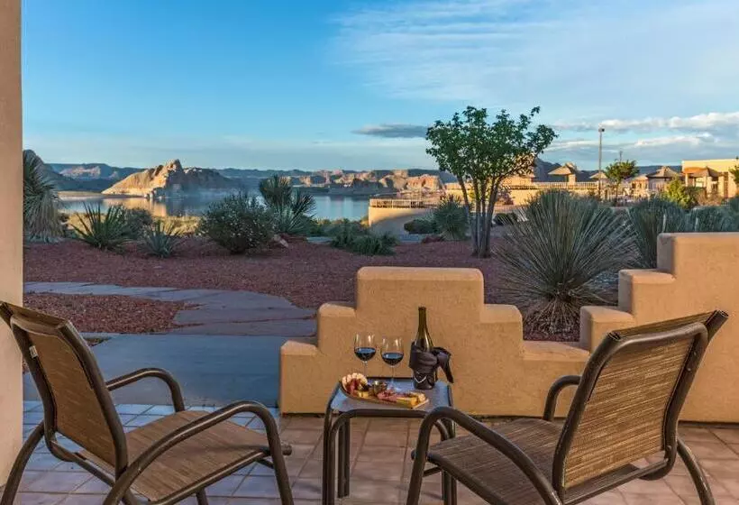 اتاق دلوکس با تخت کینگ و چشم‌انداز, Lake Powell Resort