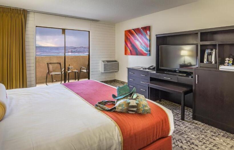 Номер Deluxe Кровать Кинг с Видом, Lake Powell Resort