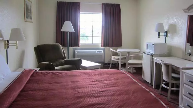 キングサイズベッドのスタンダードルーム, Americas Best Value Inn Houston At Fm 1960 & I 45