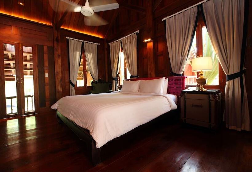 اتاق لوکس با بالکن, Burasari Heritage Luang Prabang