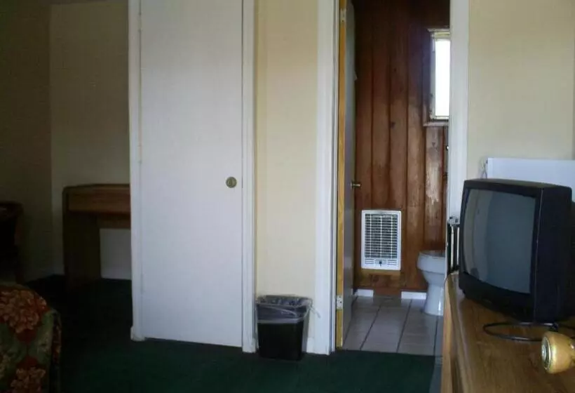 ２ダブルベッドのスタンダードルーム, Crestview Inn
