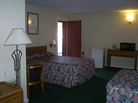 ２ダブルベッドのスタンダードルーム, Crestview Inn