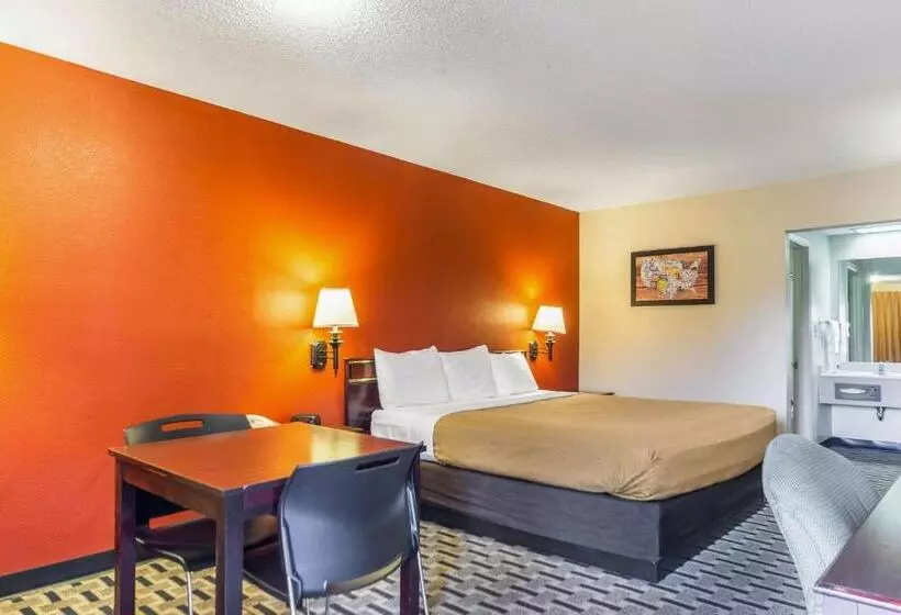 اتاق استاندارد با تخت بزرگ, Econo Lodge Laurel