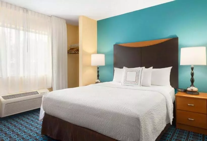 キングサイズベッドのスタンダードルーム, Amerivu Inn And Suites