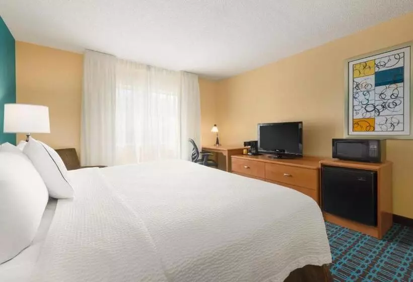 キングサイズベッドのスタンダードルーム, Amerivu Inn And Suites