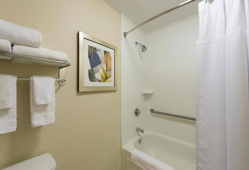 غرفه قياسيه سريرين مزدوجين, Fairfield Inn Orangeburg