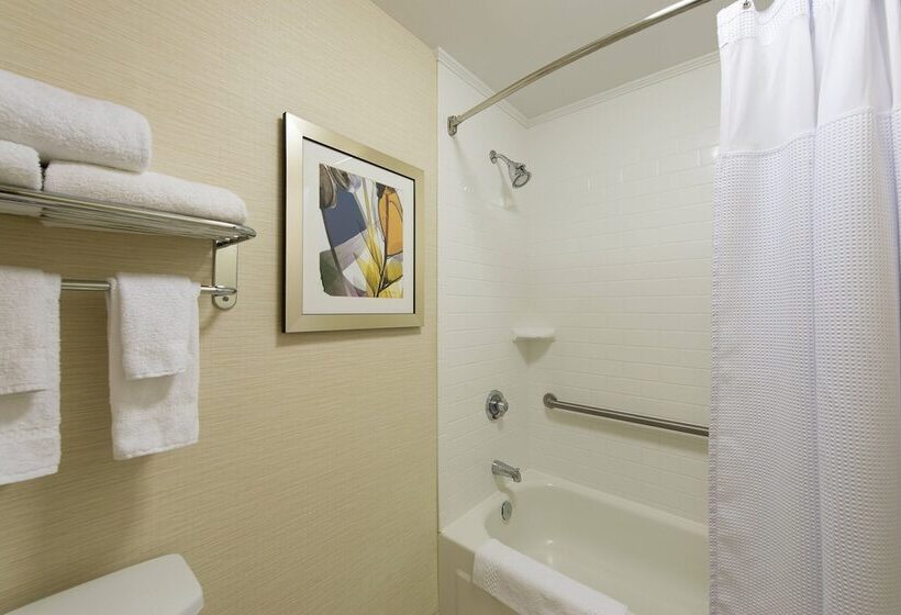 غرفه قياسيه سريرين مزدوجين, Fairfield Inn Orangeburg