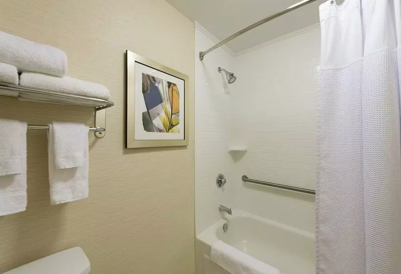 ２ダブルベッドのスタンダードルーム, Fairfield Inn Orangeburg