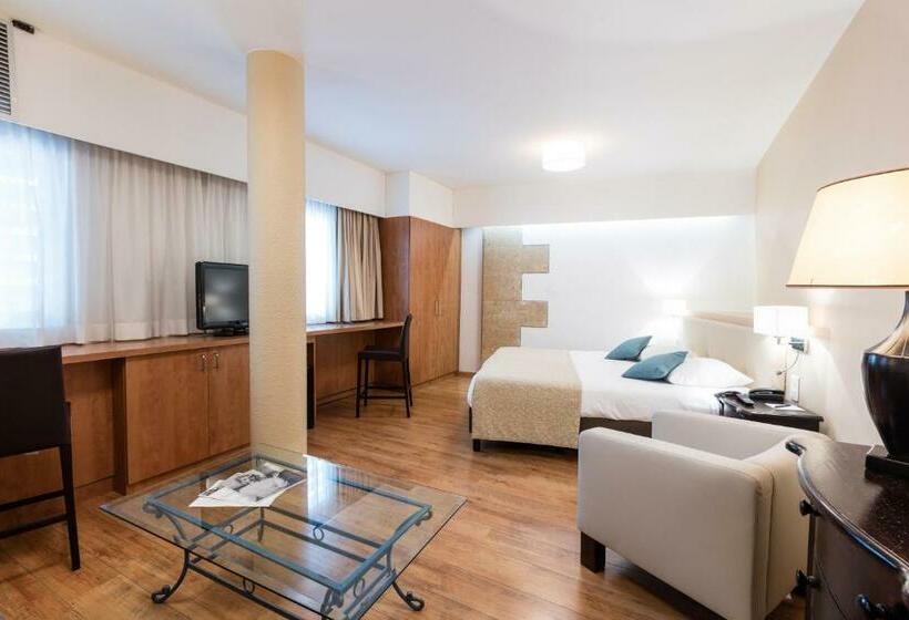 חדר דלוקס, Rotonde