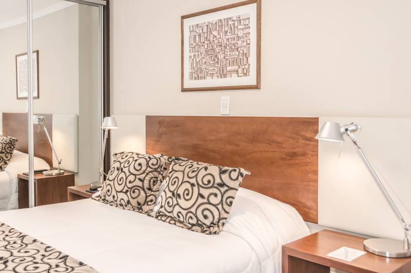 标准间, Palm Beach Plaza