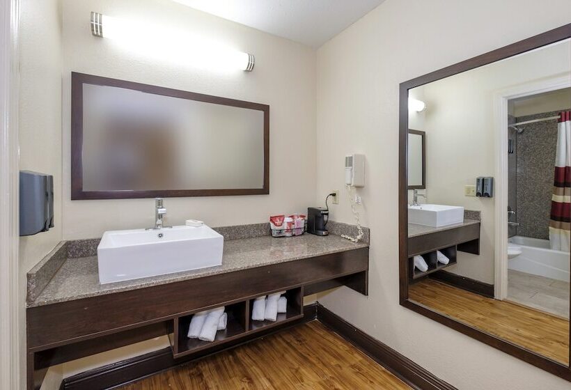 プレミアムルーム, Red Roof Inn Plus+ Hammond