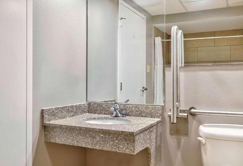 Номер Стандарт Адаптированный для Инвалидов, Motel 6 Bethel, Ct  Danbury
