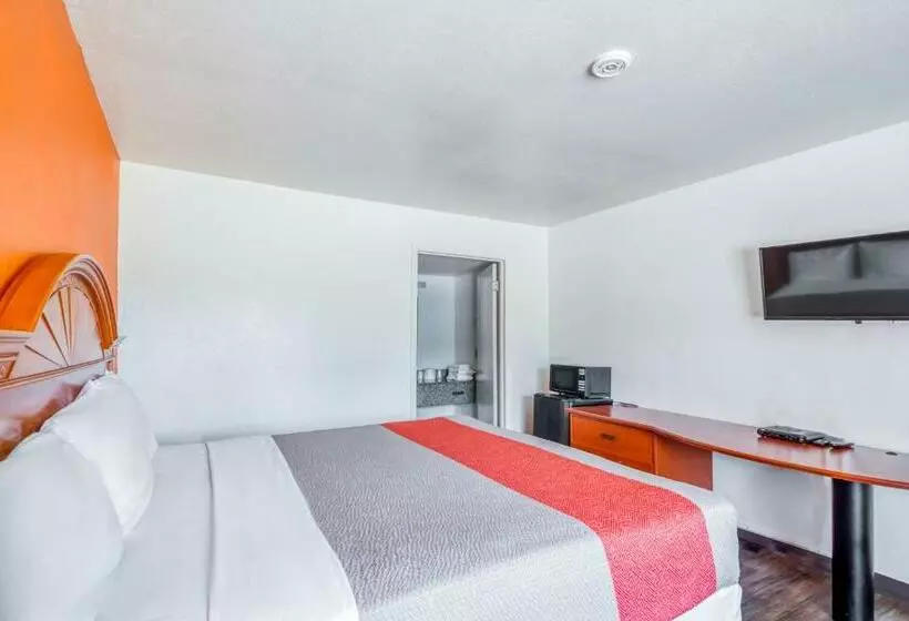 اتاق استاندارد با تخت بزرگ, OYO Hotel Baton Rouge East I-12