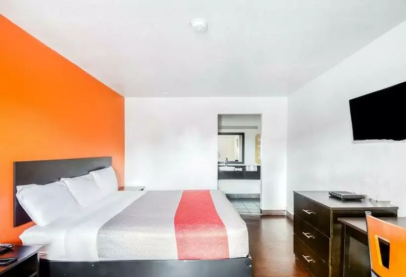 اتاق استاندارد با تخت بزرگ, OYO Hotel Baton Rouge East I-12