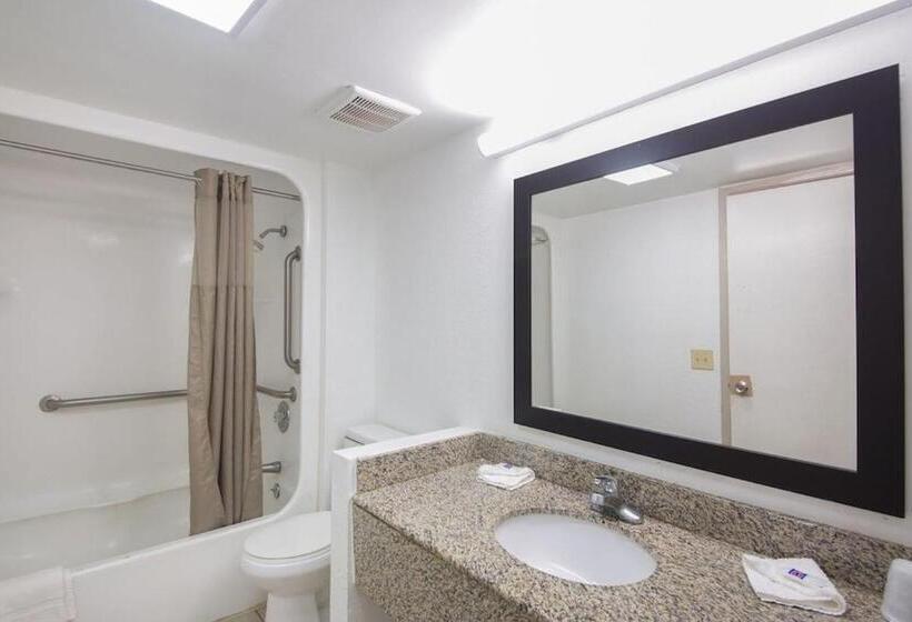 ２ダブルベッドのスタンダードルーム, OYO Hotel Baton Rouge East I-12