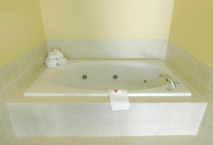 جناح ديلوكس, Days Inn & Suites By Wyndham Pocahontas