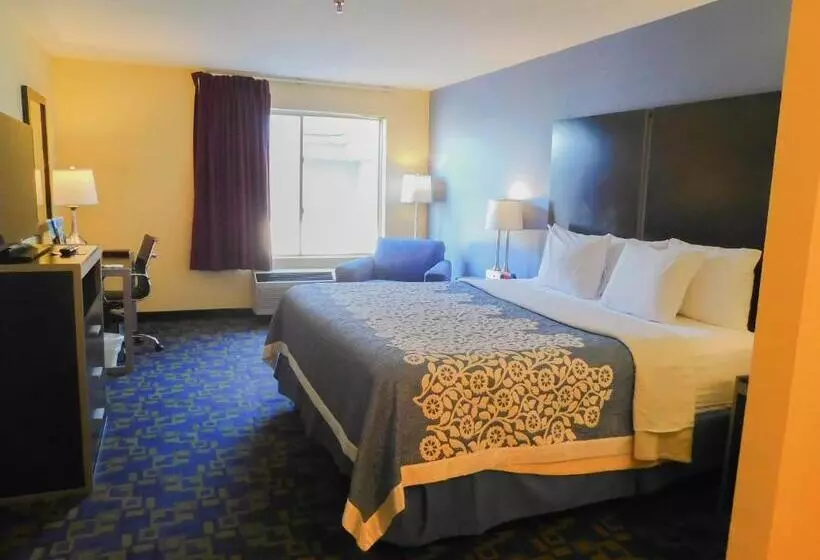 キングサイズベッドのスイートルーム, Days Inn & Suites By Wyndham Pocahontas