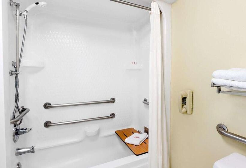 غرفة قياسية سرير كينج لذوى الإحتياجات الخاصة, Days Inn & Suites By Wyndham Pocahontas
