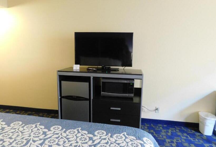 غرفة قياسية سرير كينج لذوى الإحتياجات الخاصة, Days Inn & Suites By Wyndham Pocahontas