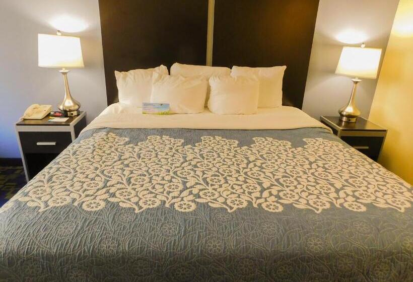 غرفة قياسية سرير كينج لذوى الإحتياجات الخاصة, Days Inn & Suites By Wyndham Pocahontas