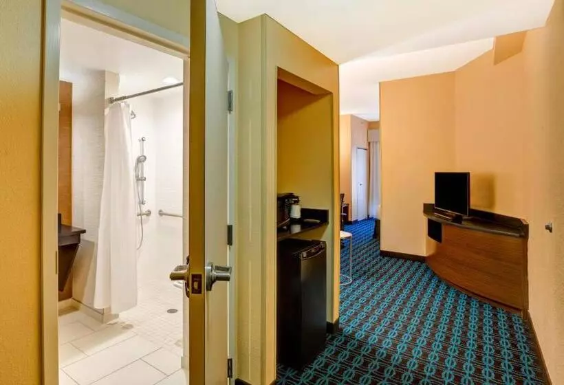 キングサイズベッドのスイートルーム, Fairfield Inn & Suites Christiansburg