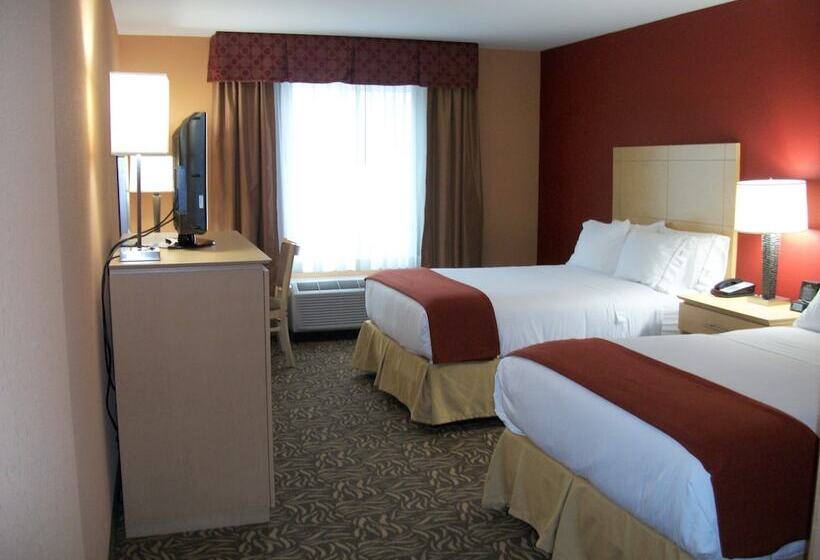 Номер Стандарт 2 Двуспальные Кровати, Holiday Inn Express   Cortland, An Ihg