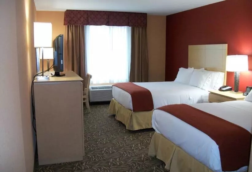 ２ダブルベッドのスタンダードルーム, Holiday Inn Express   Cortland, An Ihg