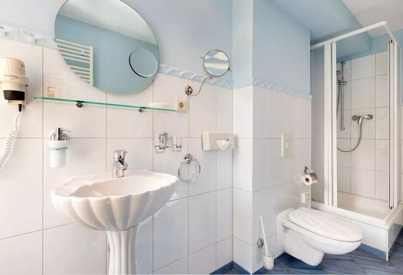 Standard Room, Schlosshotel Ralswiek