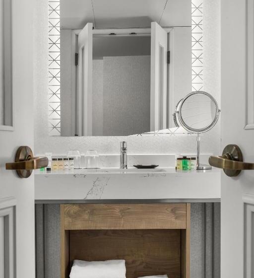 带大床的标准间, Sheraton Duluth