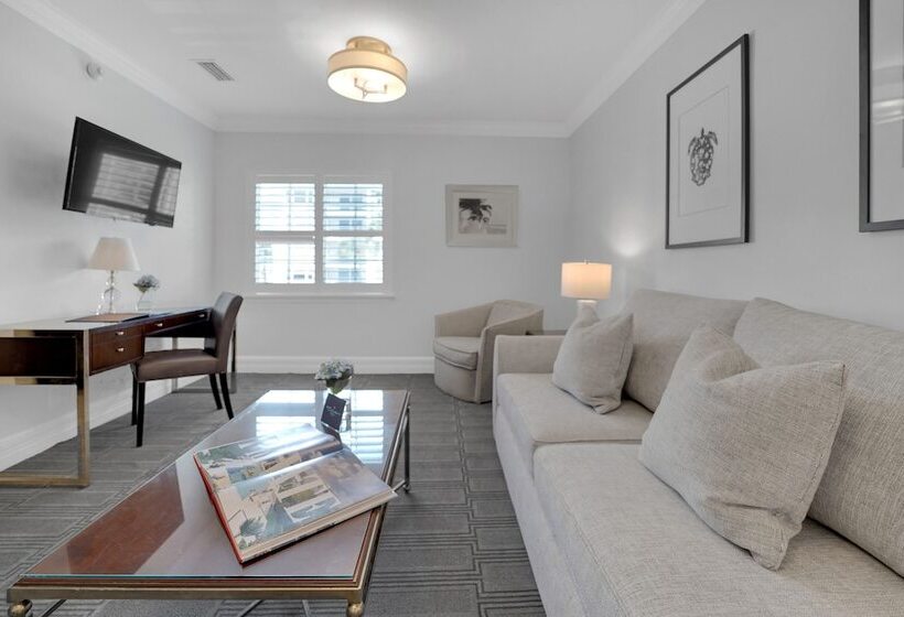 Номер Стандарт, The Pillars Hotel & Club