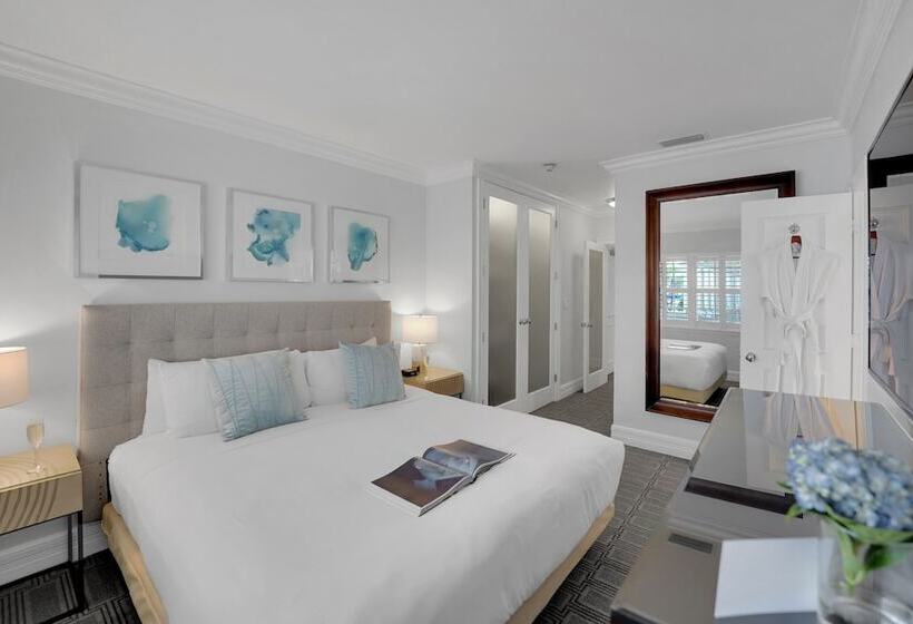 Номер Стандарт, The Pillars Hotel & Club