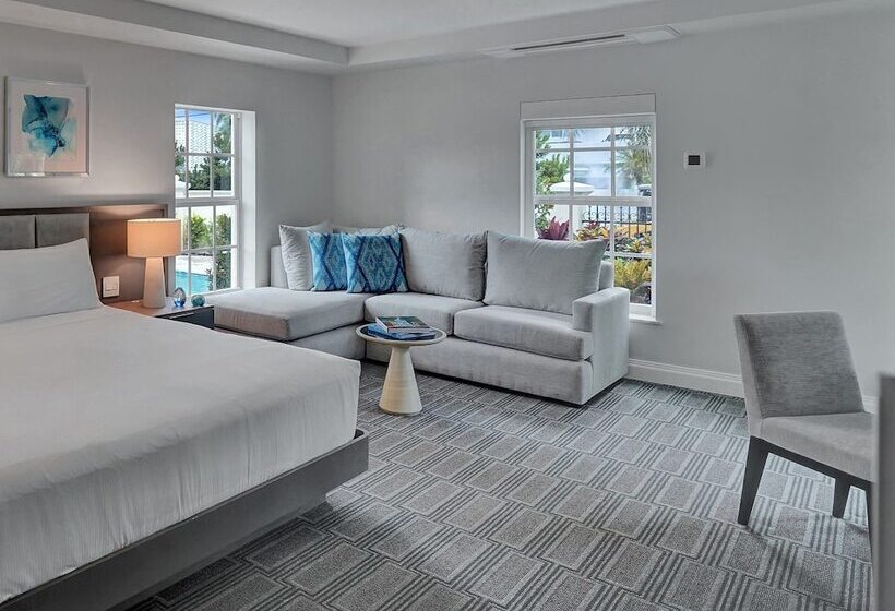 Номер Стандарт, The Pillars Hotel & Club