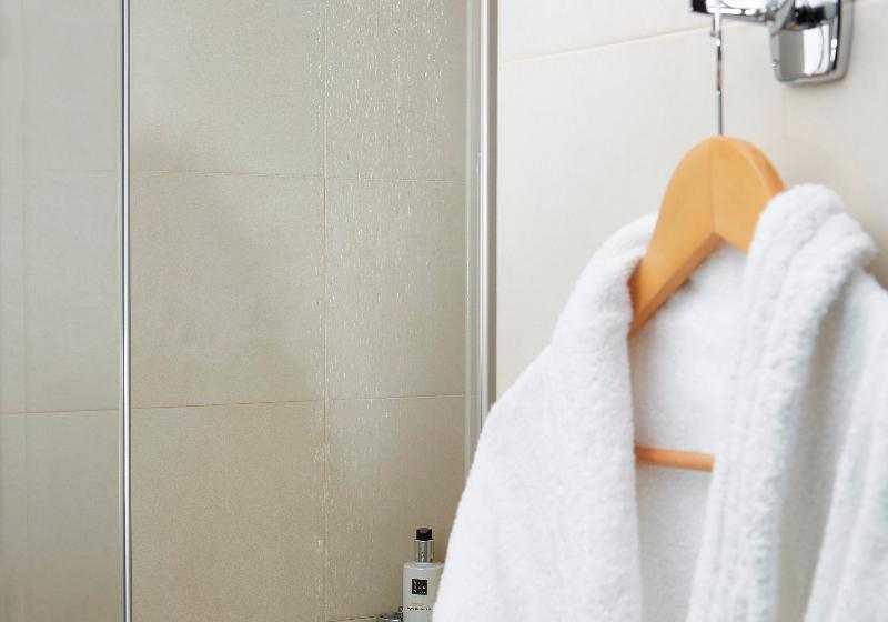 جناح, The Westbridge Hotel Stratford