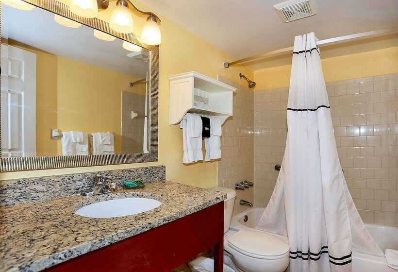 شقة غرفة واحدة, Tropic Sun Towers