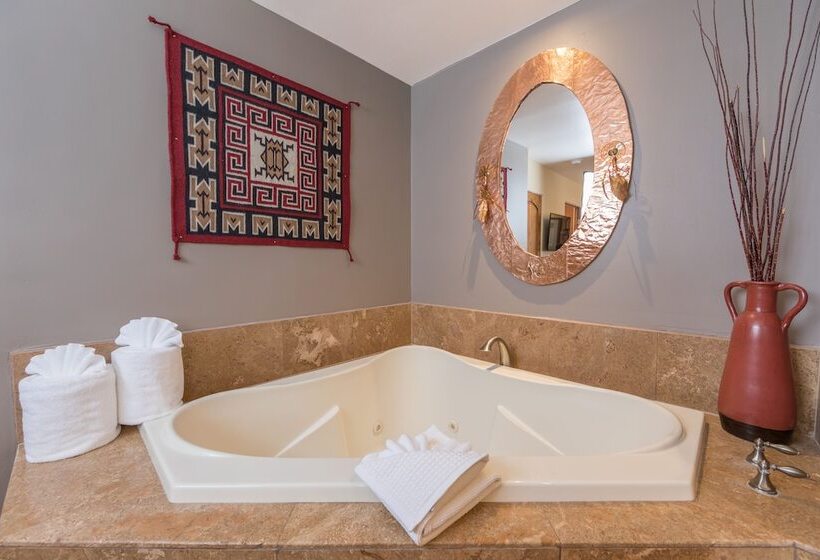 سوییت با چشمانداز کوه, A Sunset Chateau